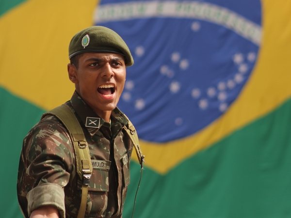 Jovens que completam 18 anos em 2023 já podem se alistar no Serviço Militar