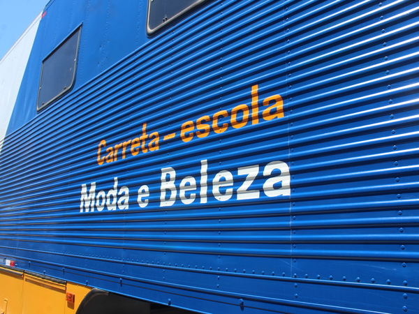 #TBT - CARRETA-ESCOLA - MODA E BELEZA